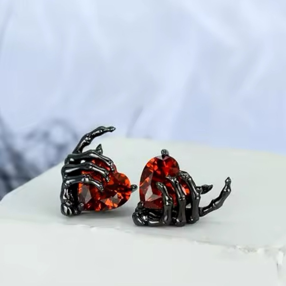 18k Black Gold Rhodium Skeleton Hand W/ Heart Gunmetal Skull Punk Gothic